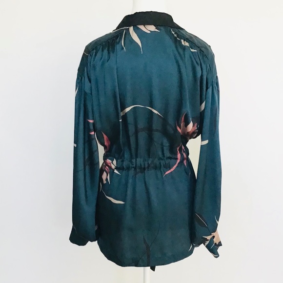 ZARA fits size S-M silky jacket blouse in dark green with floral pattern - Picture 8 of 11